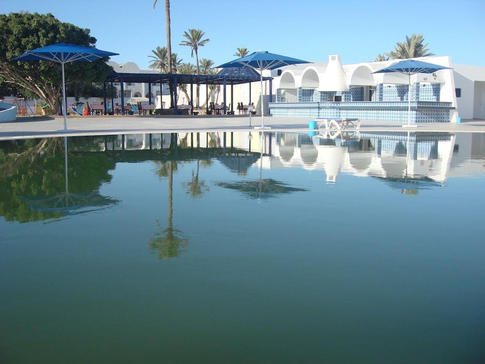 Le Grand Des Thermes 3* Mezraia