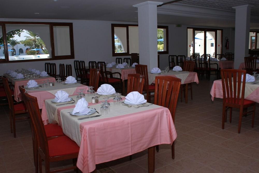 Hotel Le Grand Des Thermes Mezraia